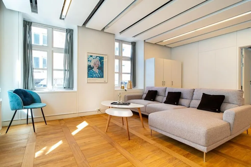 120M2 Near Culture Icons - Historic Fredericiagade Apartment Copenhagen